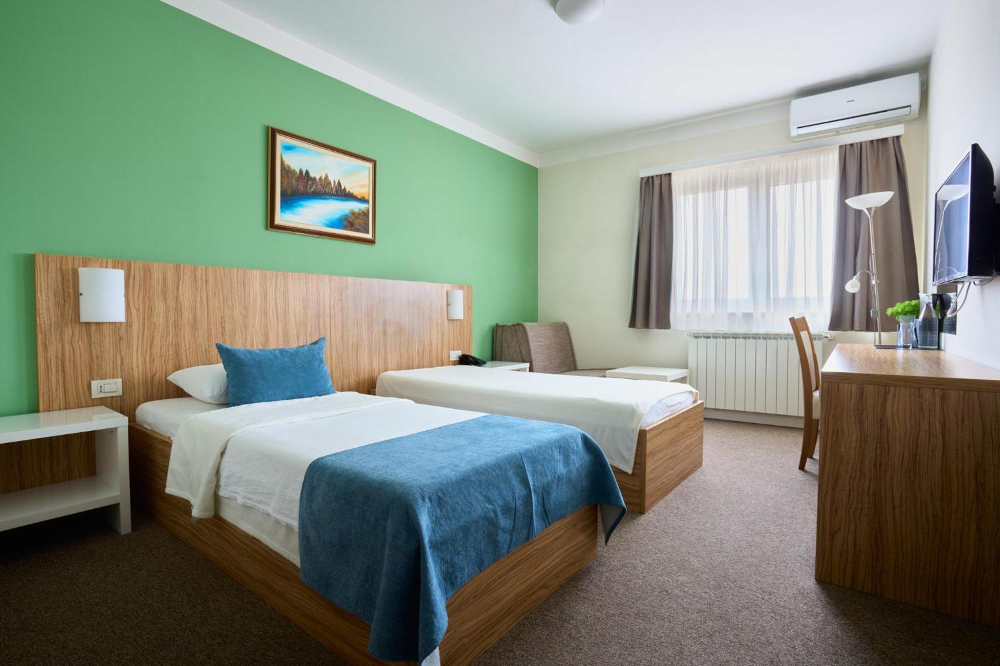 Hotel Phoenix Velika Gorica Room photo